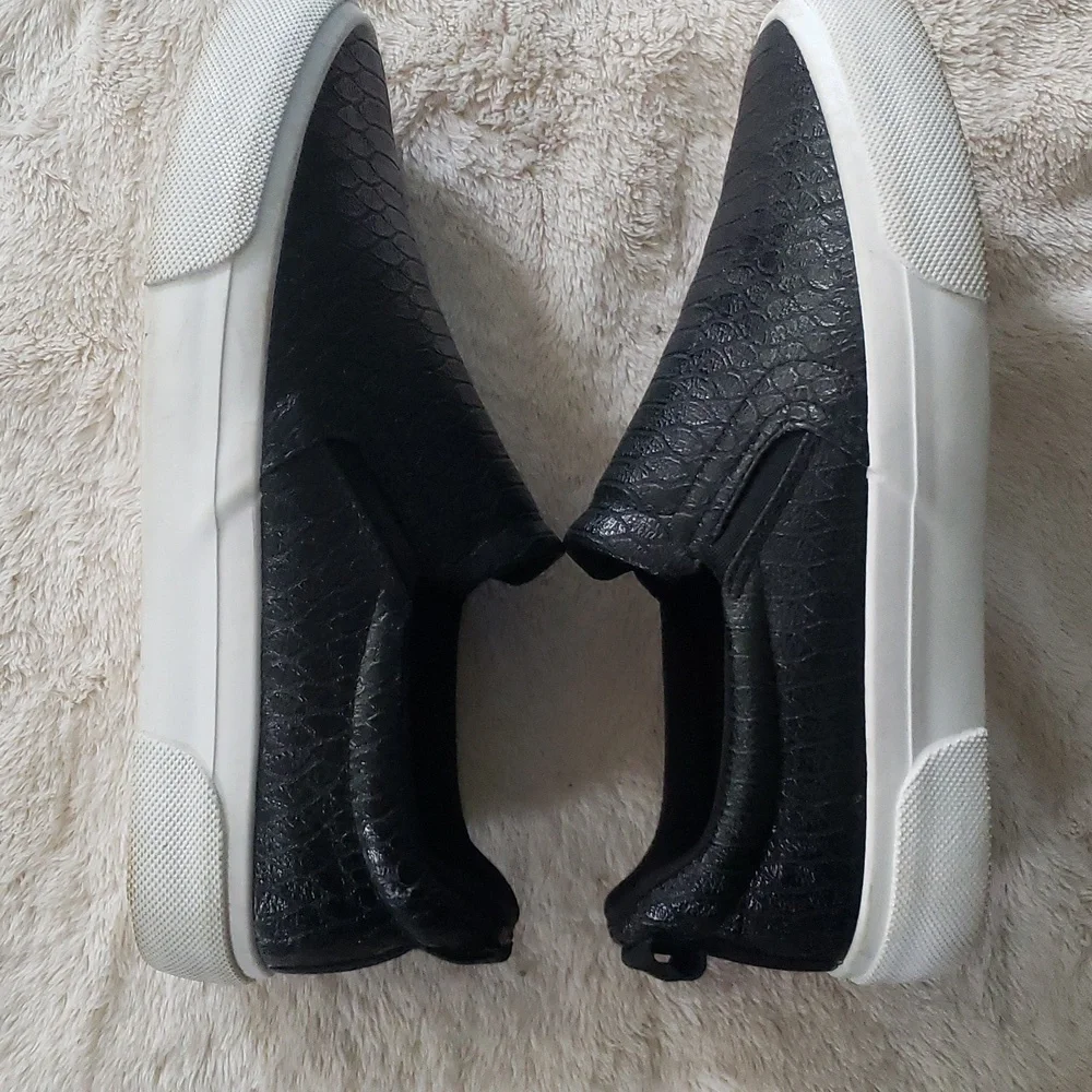 Jenn Ardor Black Snakeskin Slip Ons EUC Sz 8 - Picture 3 of 6